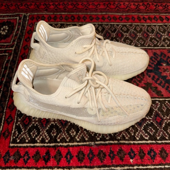 Adidas Yeezy Boost 350 V2 Cream Triple White | Authentic | With Box - Picture 3 of 6